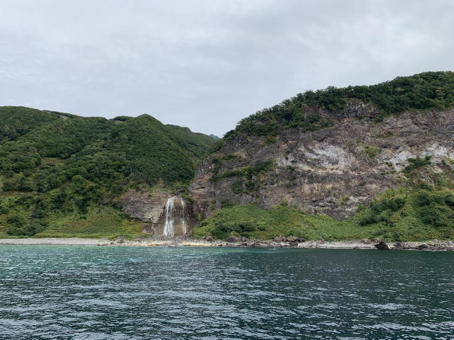 カムイワッカの滝