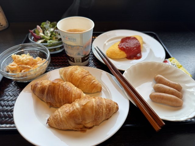 朝食